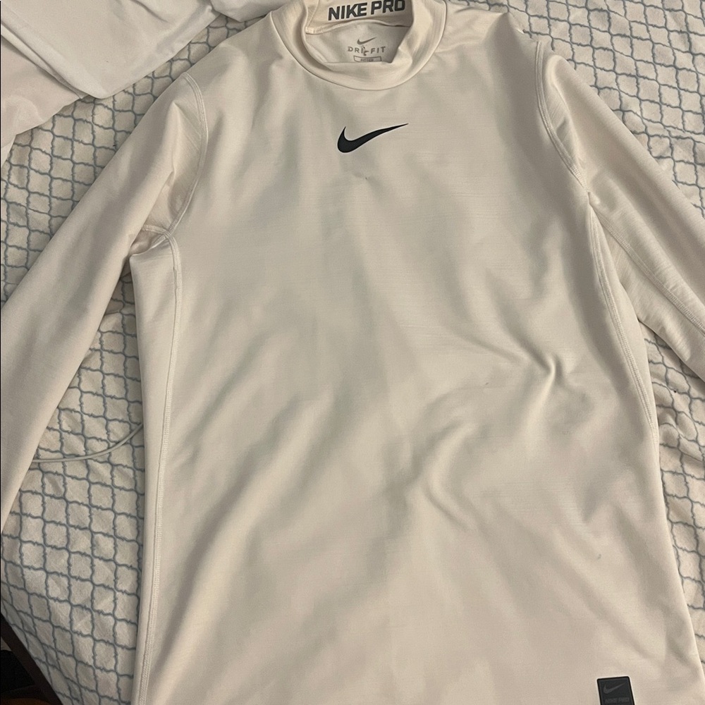 white nike dri fit long sleeve